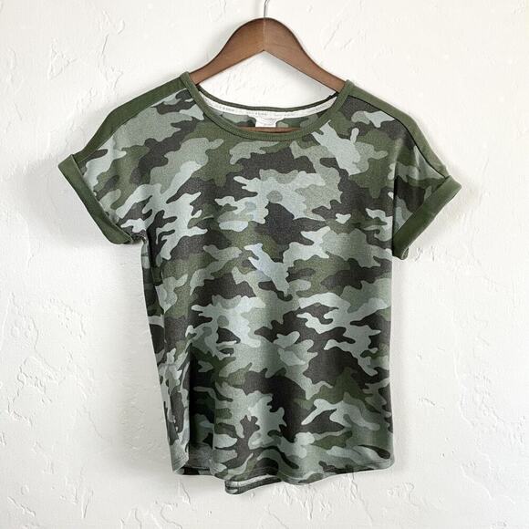 Lucky Brand Tops - Lucky Brand Size XS T-Shirt - Green Camo Short Sleeve Summer Trendy